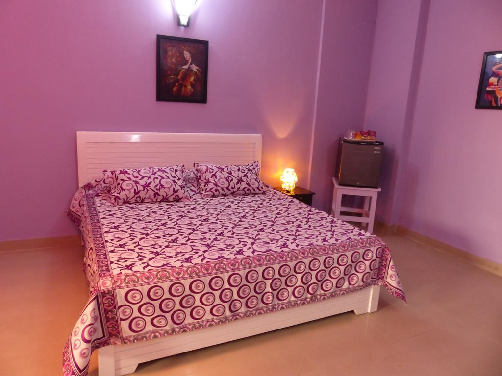 Mykonos Guest House And Spa 뉴델리 외부 사진